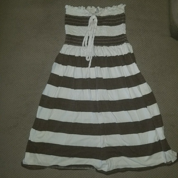 3 for $10 (on all items $10 or less in closet) Coverup. 100% Cotton. Size M - Picture 1 of 1